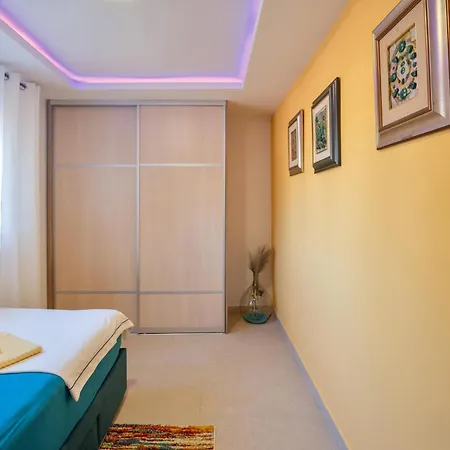 Lovely In With Sauna Nyaraló *