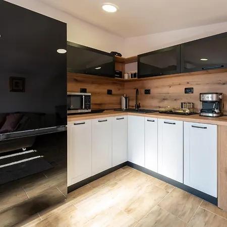 Nyaraló Lovely In With Sauna Peroj