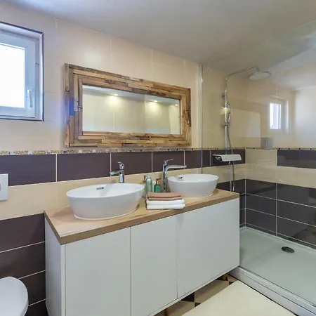 Nyaraló Lovely In With Sauna