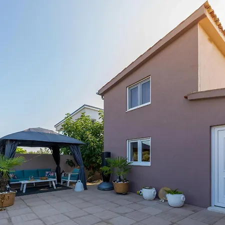 Lovely In With Sauna * 佩罗杰