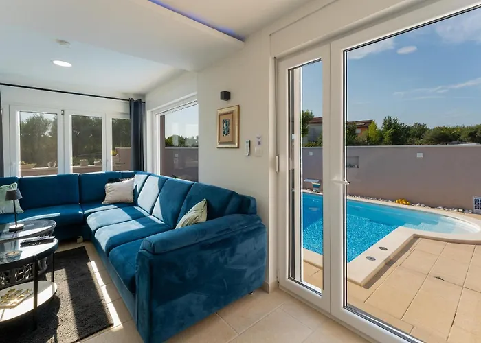 Lovely In With Sauna 페로이