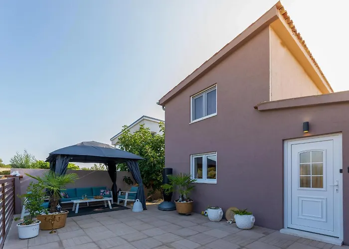 Lovely In With Sauna * 佩罗杰